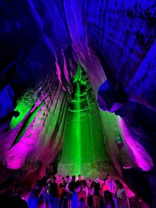 Ruby Falls (루비 폭포)