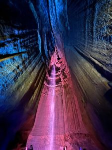Ruby Falls (루비 폭포)