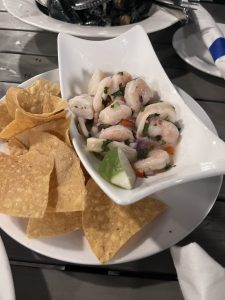 Hank’s Oyster Bar on the Wharf: