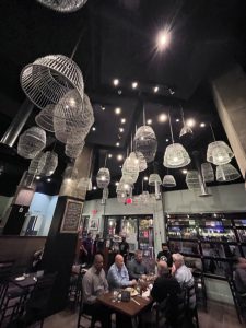 Hank’s Oyster Bar on the Wharf: