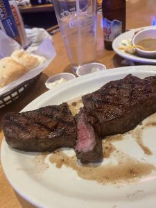 Texas roadhouse / 텍사스 로드하우스